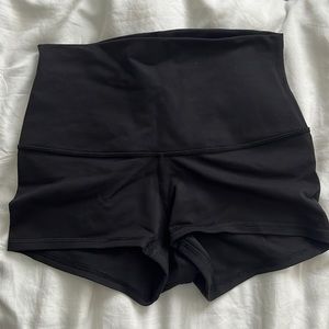 Lululemon Womens Wunder Shorts Size 4